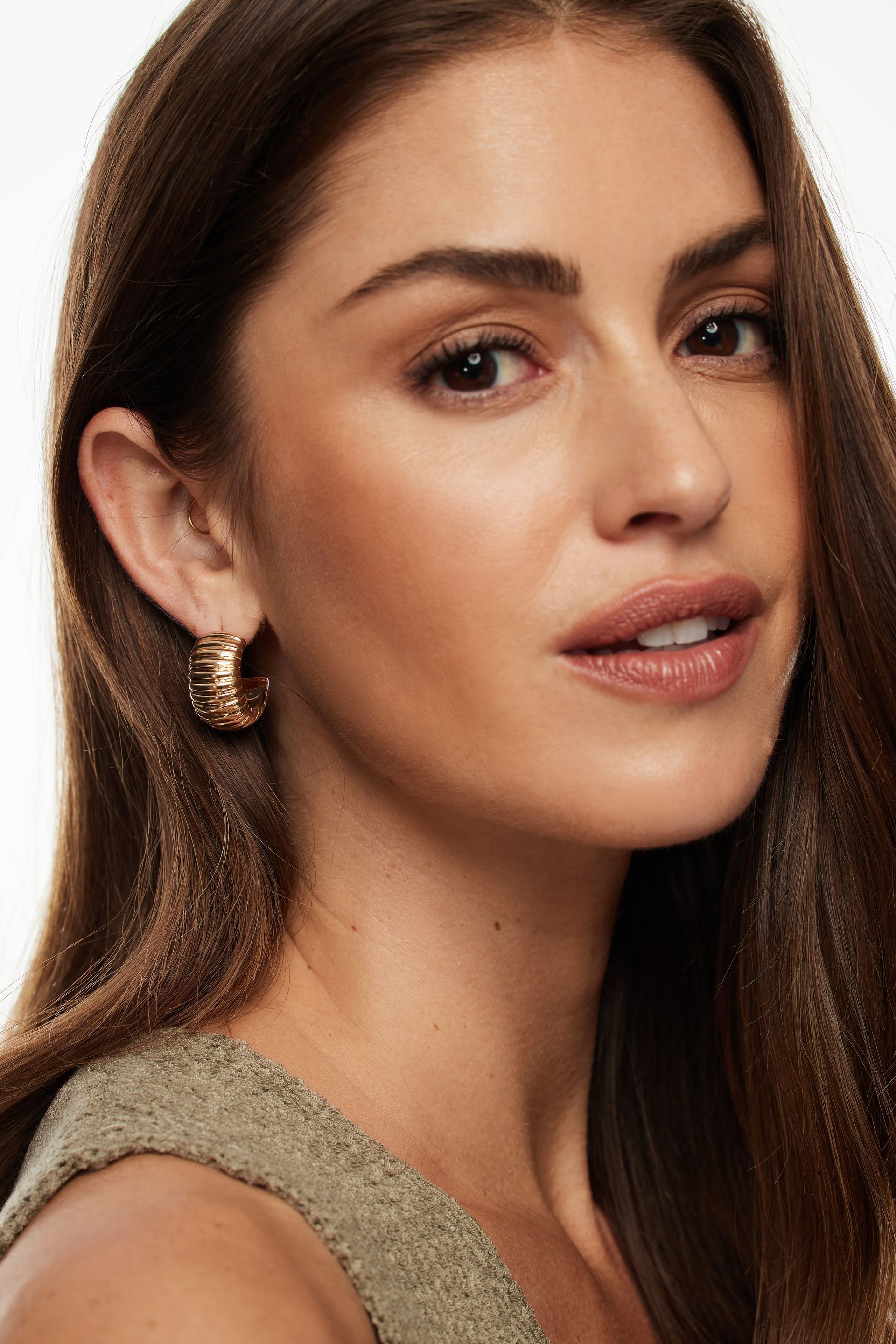 Large Ribbed Hoop Earrings