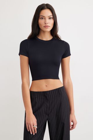 Kathie Seamless Ruched Long-Sleeve Top