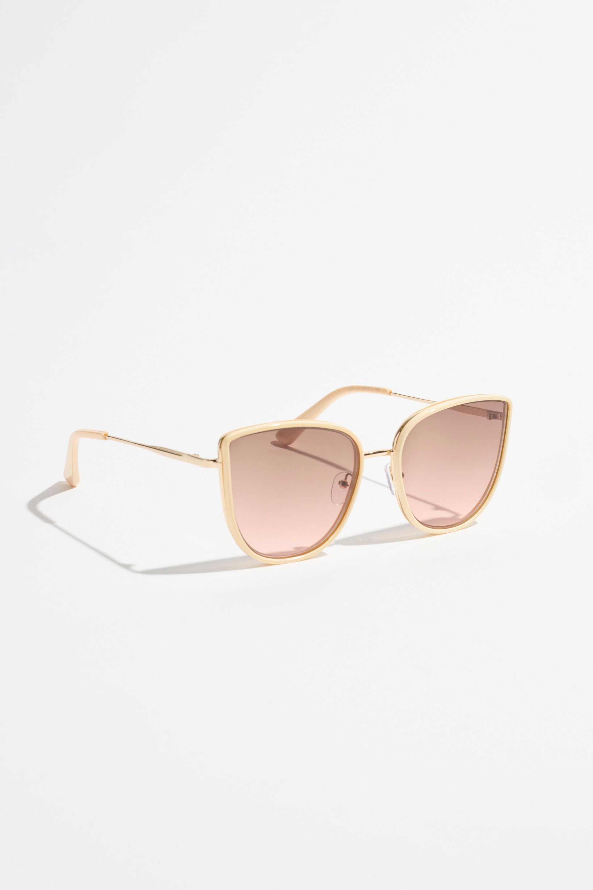 Translucent Frame Cat-Eye Sunglasses