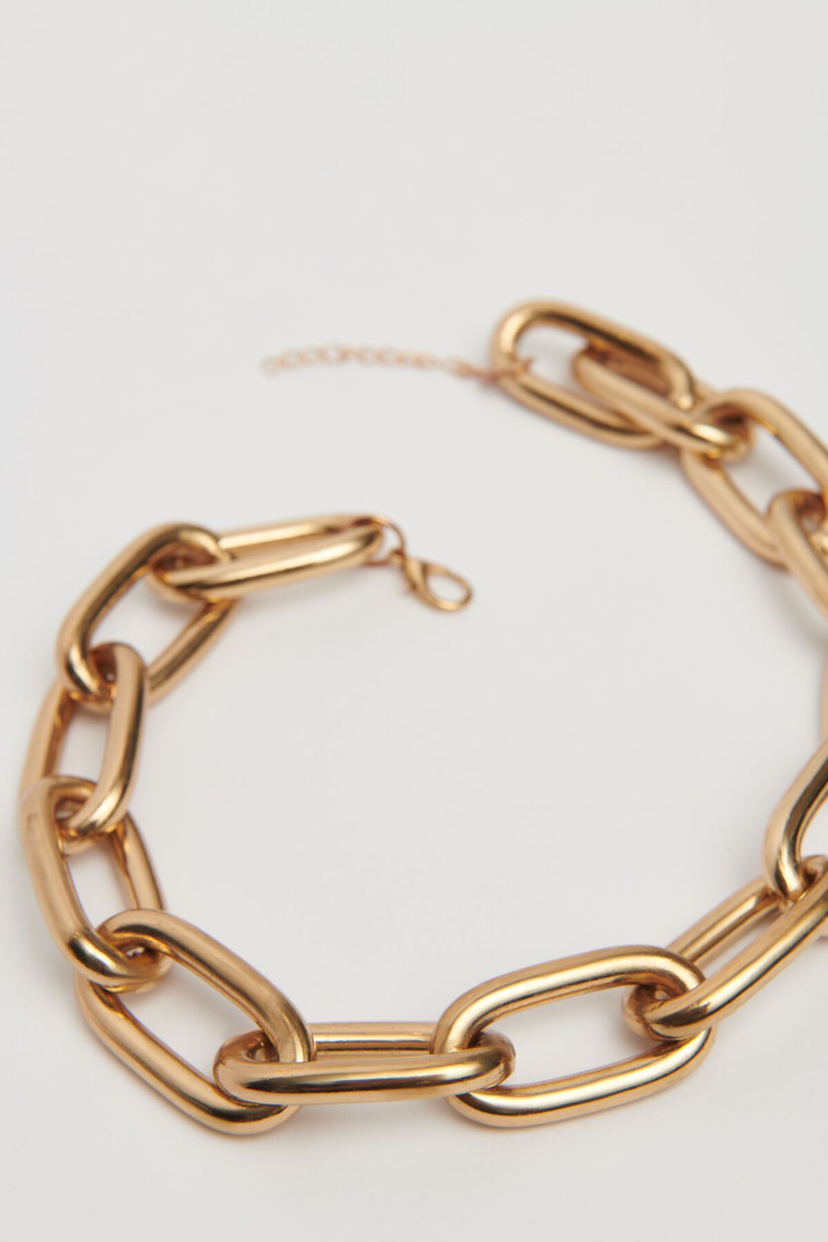 Dynamite Supersized Link Chain Necklace. 4